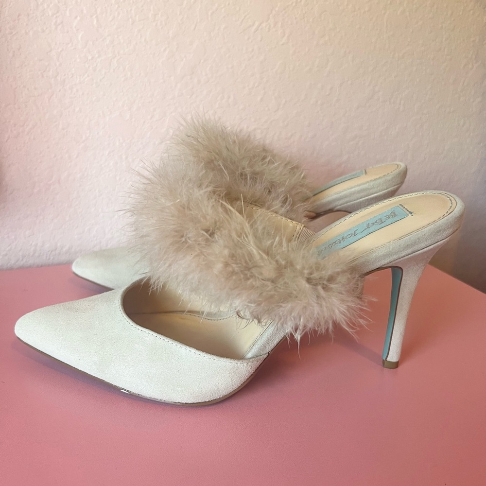Betsey Johnson “Viv” Nude Suede Leather Pointed-Toe Mules